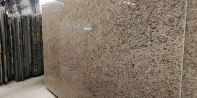 Costas Eibhear Ornáideach Giallo